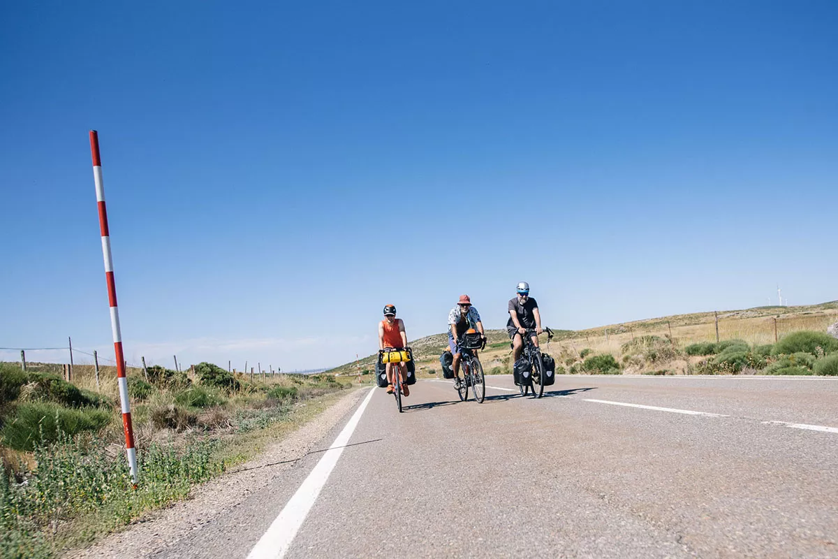 Operación Stupid: “9 días de cicloescalada por la sierra de Gredos”