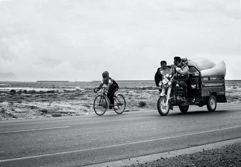Las mujeres Afganas tienen que luchar por sus derechos a cada paso del camino, a cada pedalada