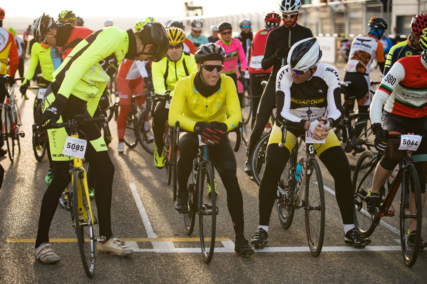 Ciclismo y deporte solidario en la Octava edición de La Invernal de Motorland