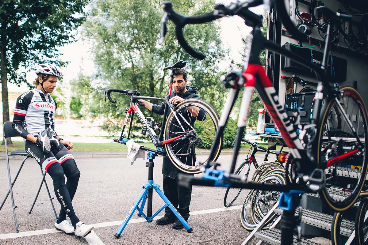 Bajo mandato Auroch cerca 10 cosas de la bicicleta que no debes tocar si no sabes | Maillot Magazine