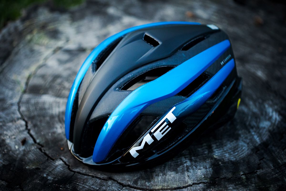 Probamos el casco de Pogacar: MET Trenta 3K Carbon Mips