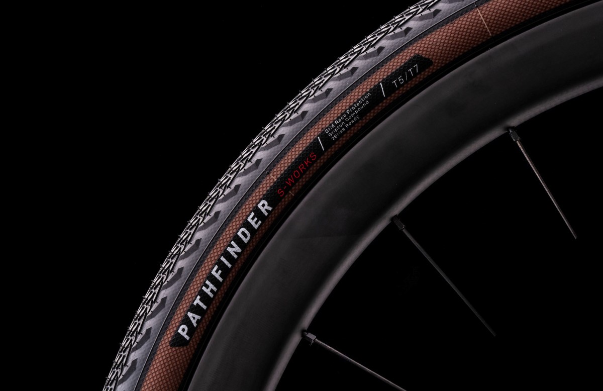 Neumático S-Works Pathfinder: tubeless ready, 42 mm y 435 gr a disposición del gravel más racing