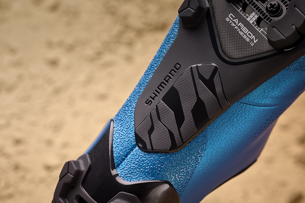 Nuevas zapatillas para “gravel race” Shimano S-Phyre RX9 (SH-RX910): con sistema de calas Pontoon