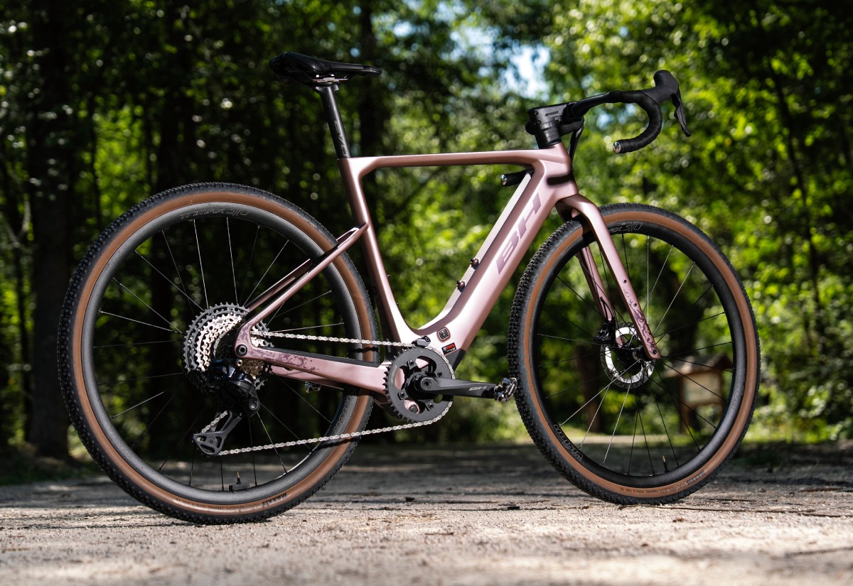 Probamos la BH iGravelX NX Carbon 2.9: eficiente y cómoda, pero con espíritu racing
