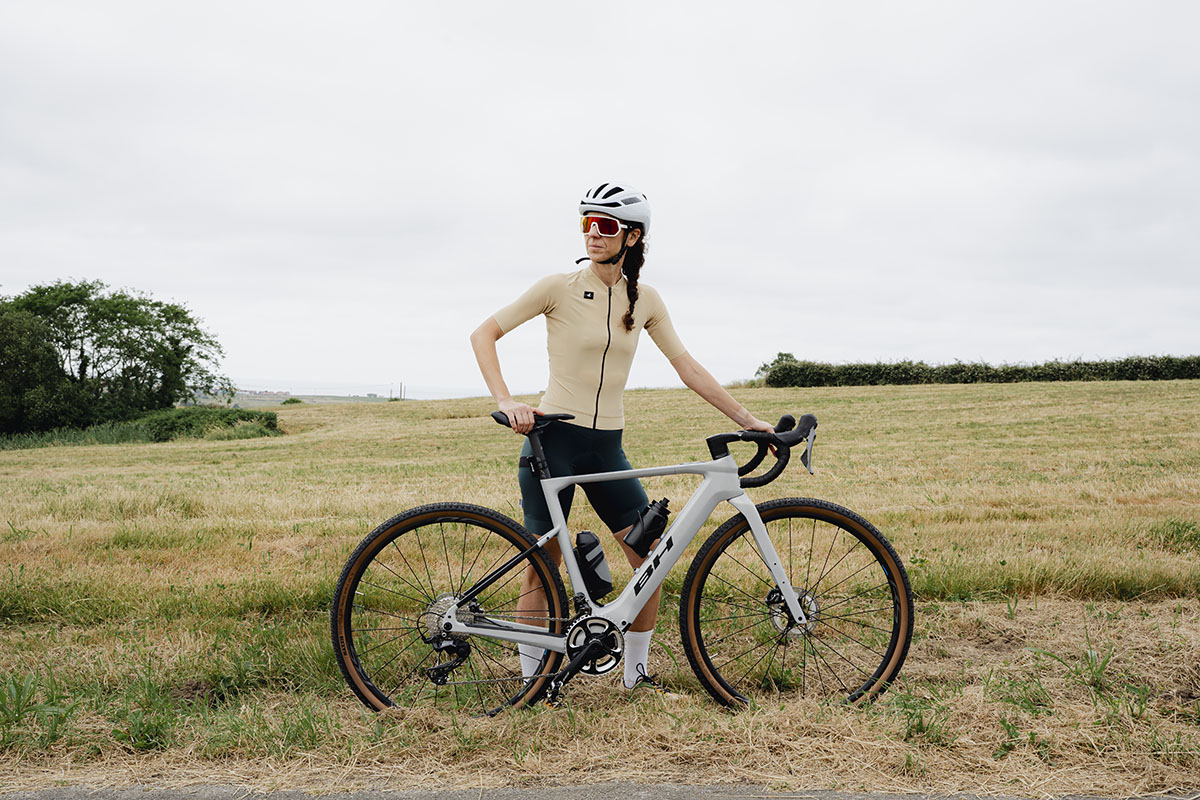 Nueva BH iGravelX: e-gravel de carbono con motor SEG BLM de 80 Nm y hasta 810 Wh