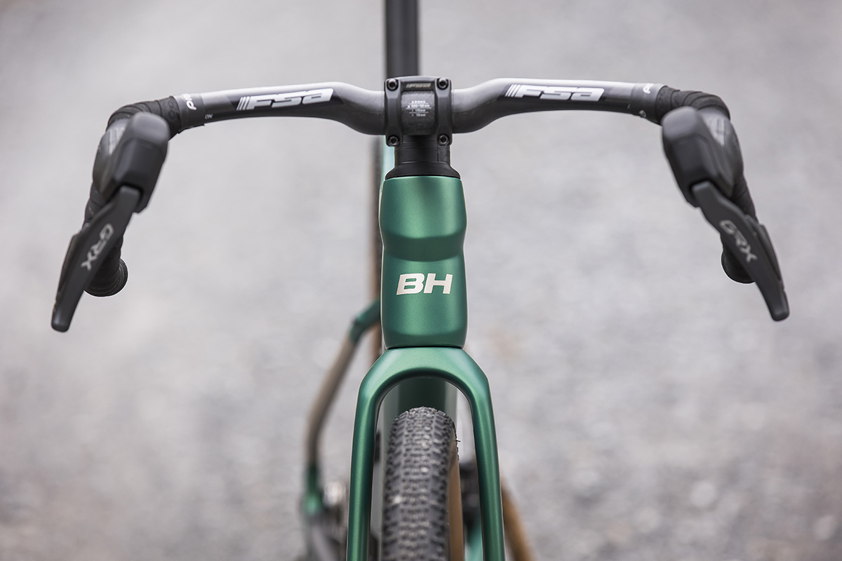 Nueva BH iGravelX: e-gravel de carbono con motor SEG BLM de 80 Nm y hasta 810 Wh