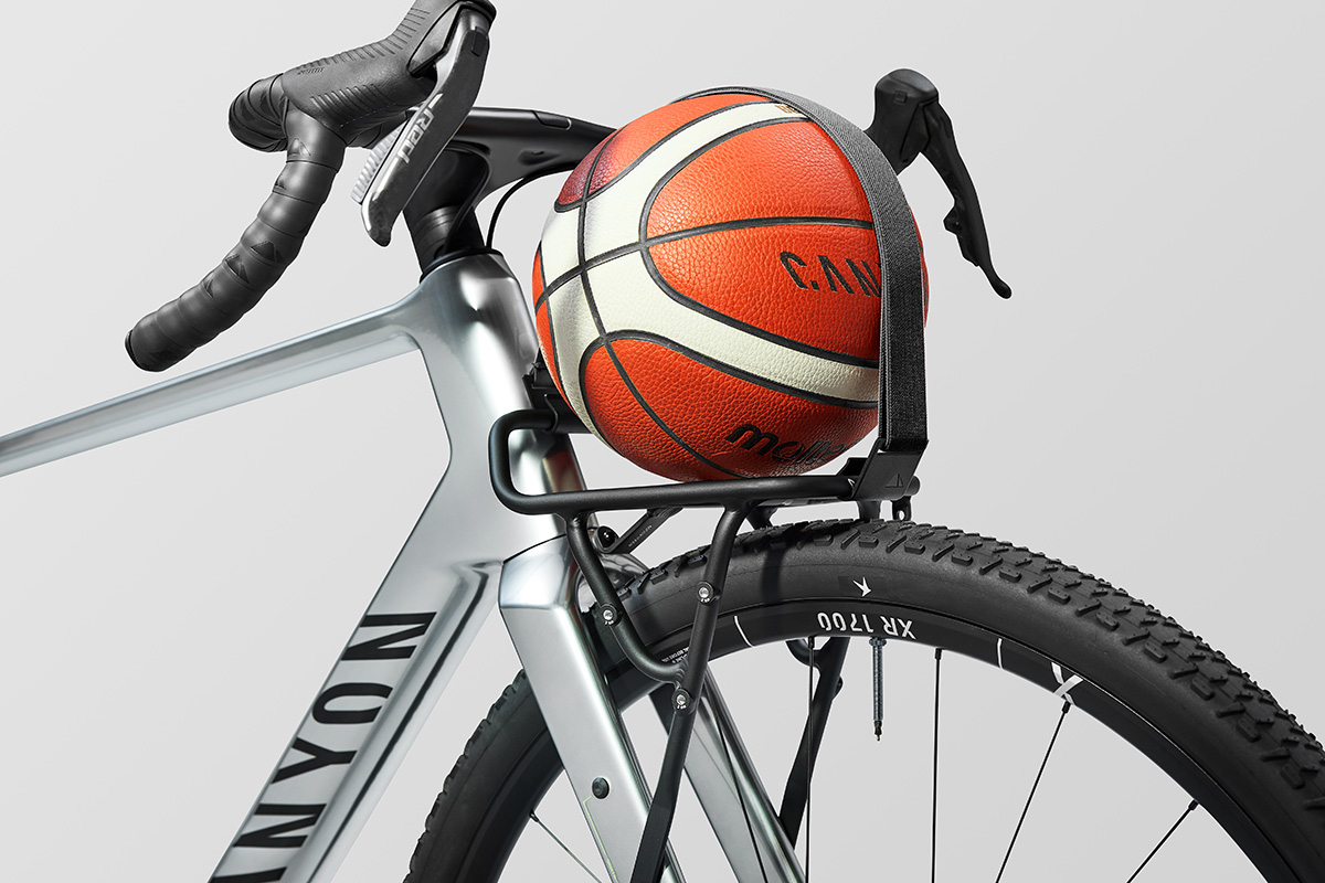 Una gravel de 32” para la NBA: así es la Canyon Grizl CF a medida de LeBron James