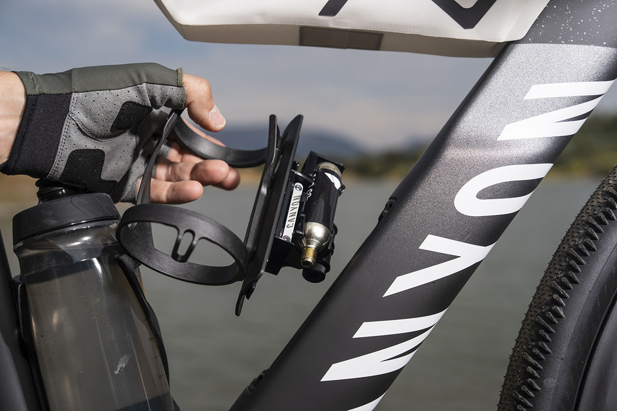 Probamos la Canyon Grail Gen3 CFR Di2: Aero y capacidad de carga para gravel race
