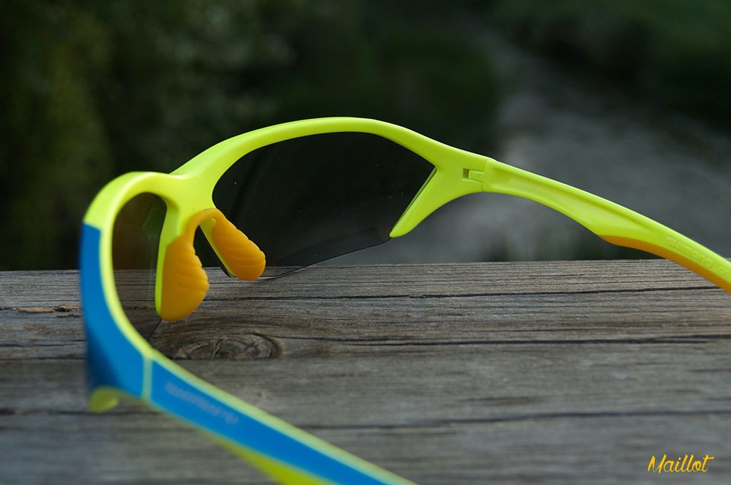 El puente nasal de las gafas Shimano S71R tiene un detalle interesante: es reversible