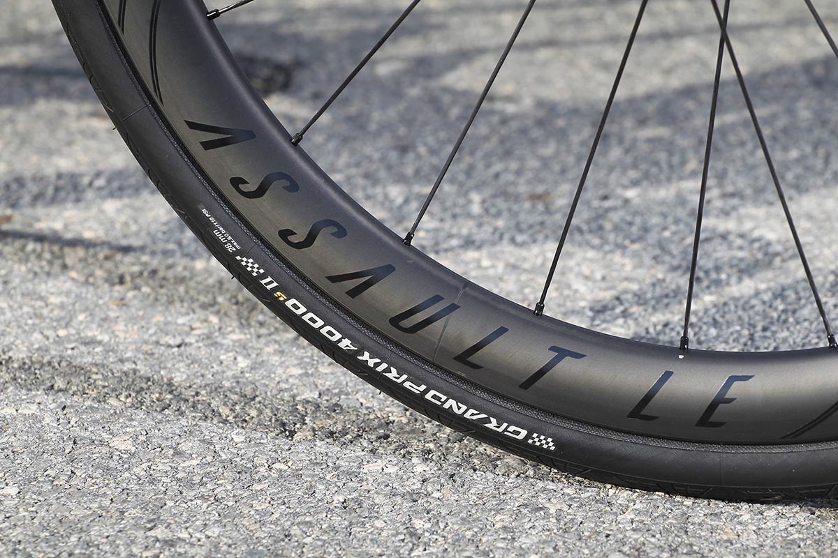 El ancho de los neumáticos en ciclismo ¿más es mejor?
