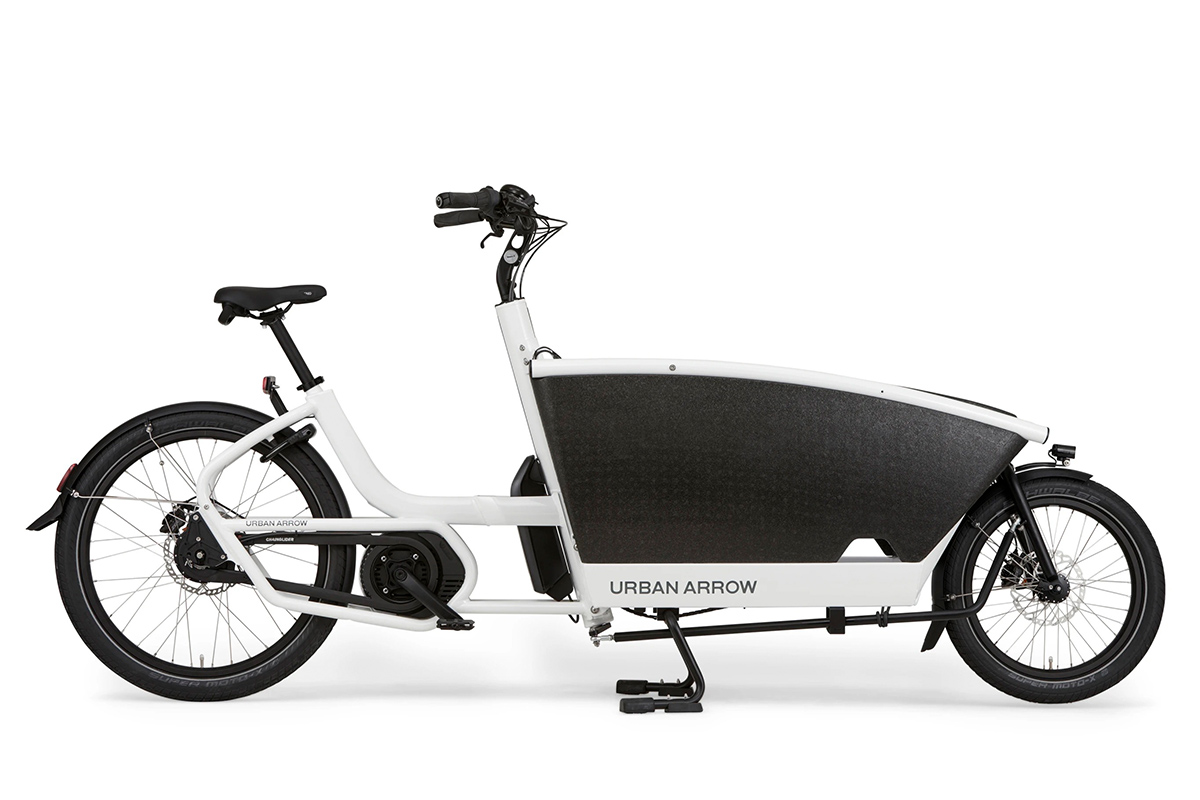 Modelo de cargo bike con caja y carga frontal de la marca Urban Arrow