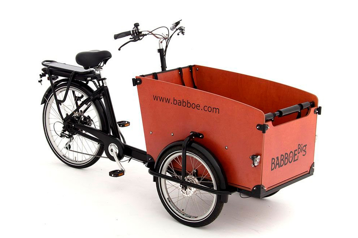 Modelo de carga con caja delantera para transportar niños o paquetes