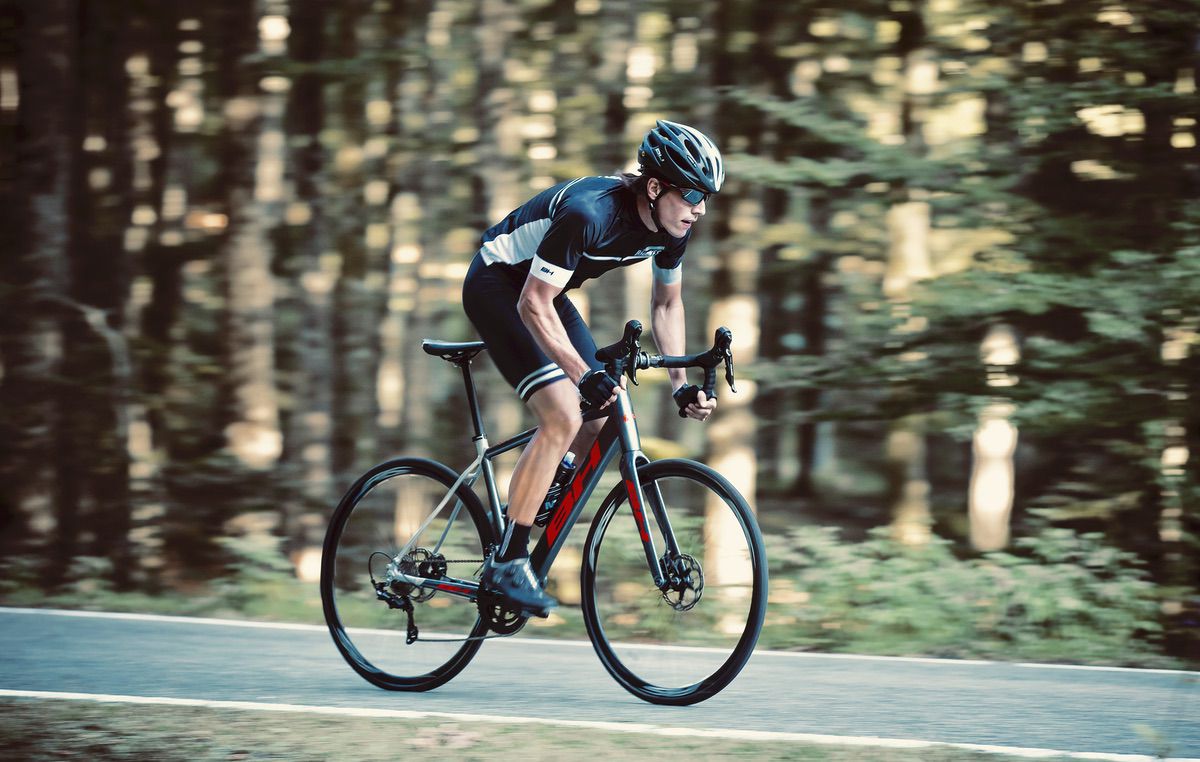 BH Core, bicicleta eléctrica de carretera y gravel, en acción
