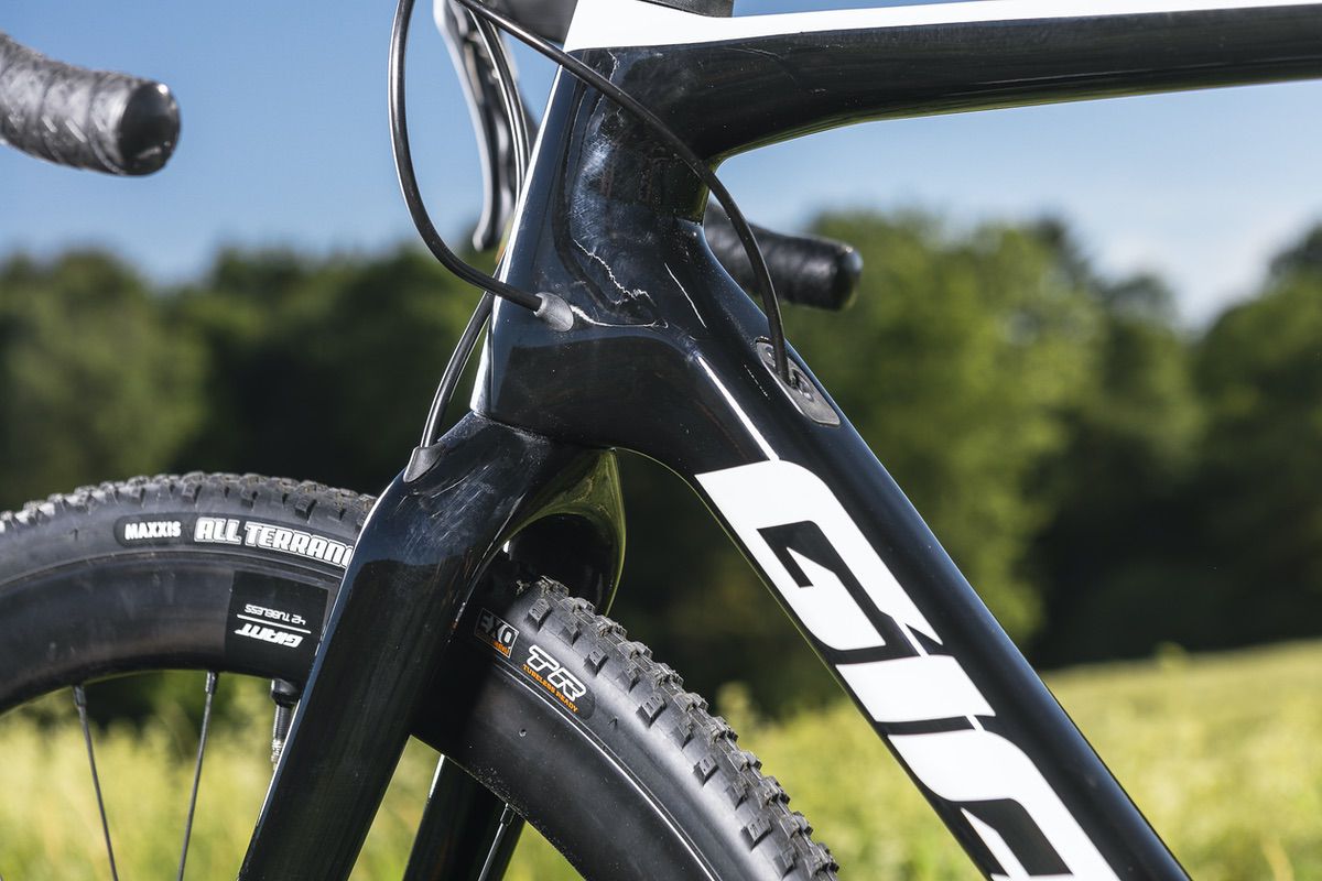 Detalle de la pipa de dirección de la Giant TCX Advanced Pro 2021