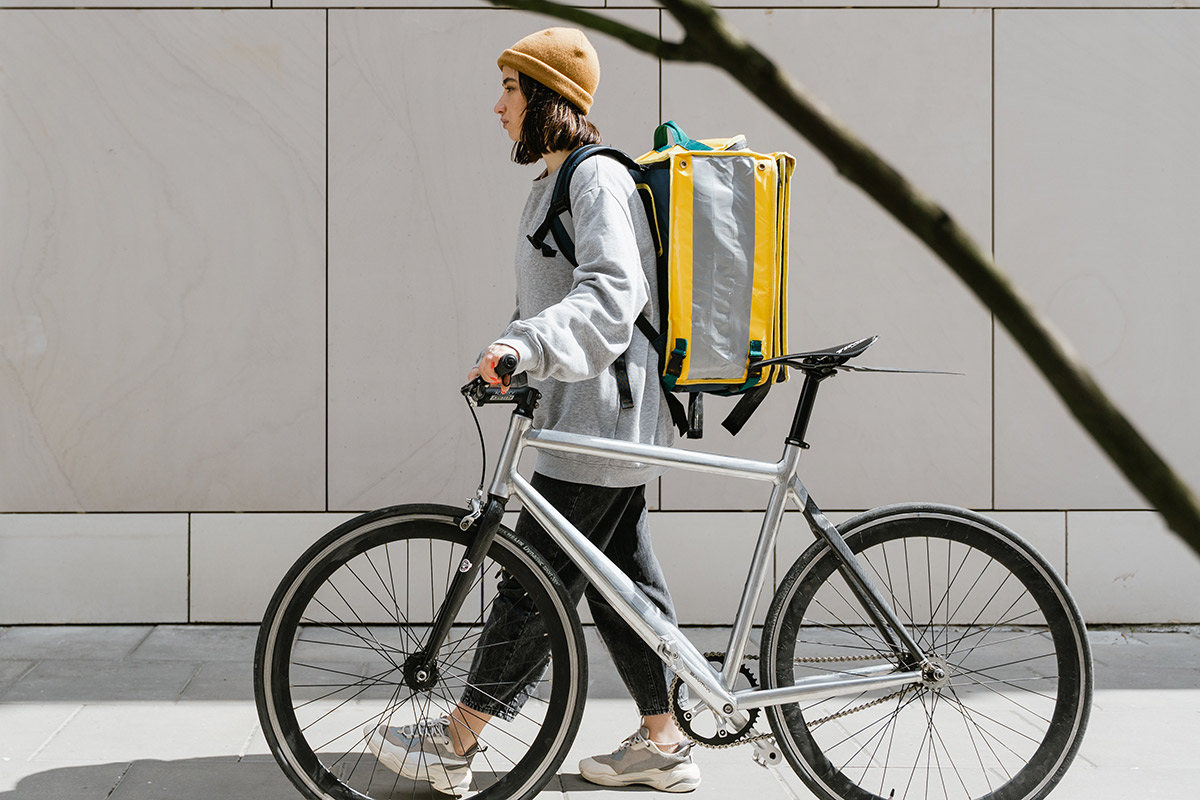 Zaragoza premia a los ciclistas urbanos