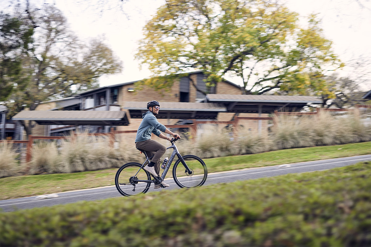 Trek presenta sus nuevas e-bikes Dual Sport+ y FX+ para un ciclismo versátil y urbano