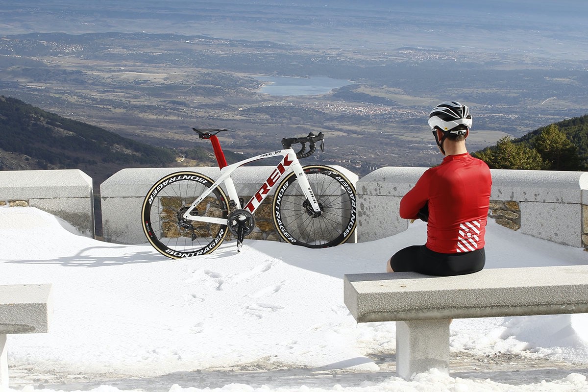 5 consejos básicos para practicar ciclismo con nieve