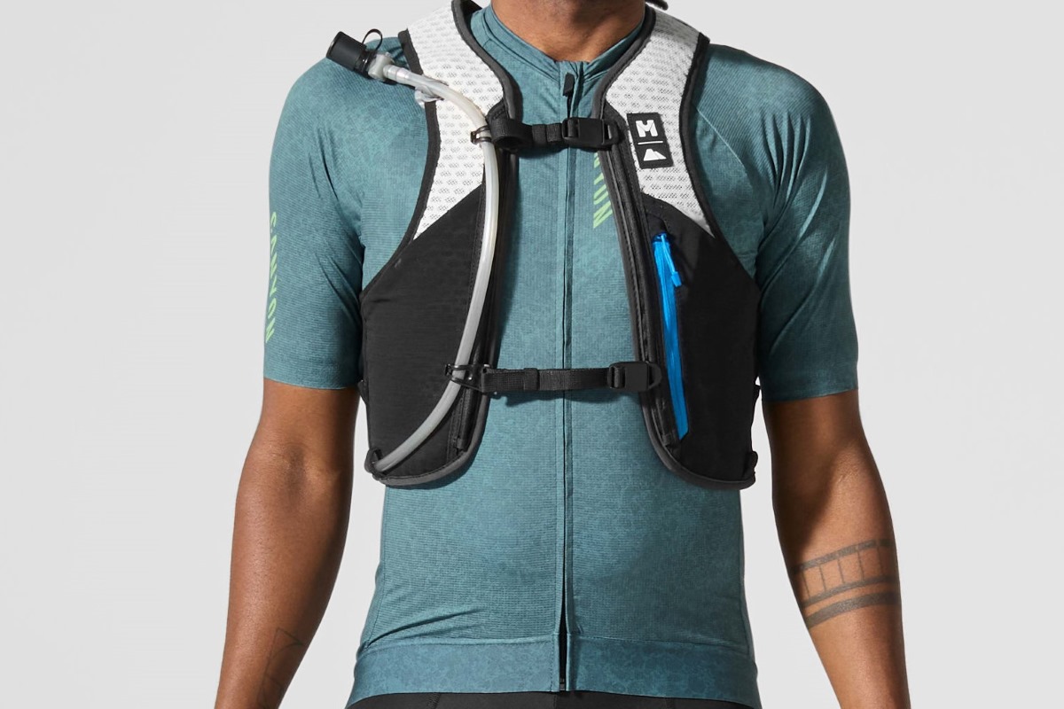 Canyon x Millet Sharp, el primer chaleco de hidratación de la marca para gravel y larga distancia