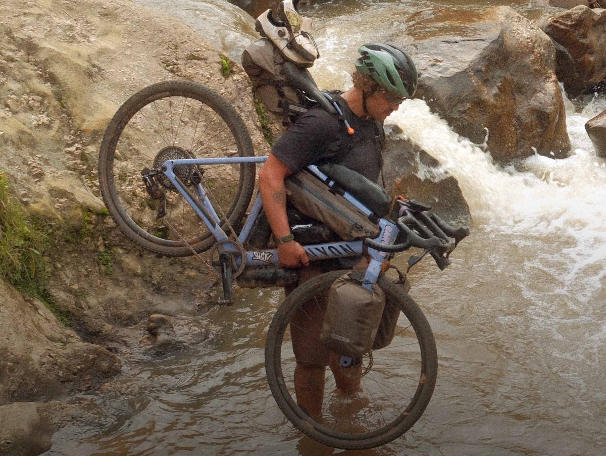 Nueva Canyon Grizl: dos conceptos gravel, ruedas propias… ¡Y otro revolucionario manillar!