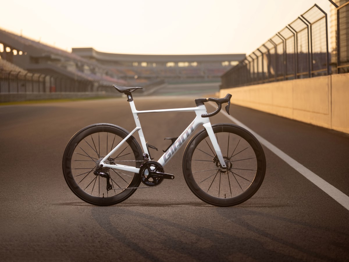 Primeras Pedaladas: Giant Propel Advanced Pro 0 Di2, una aero para todo... ¿Y para todos?