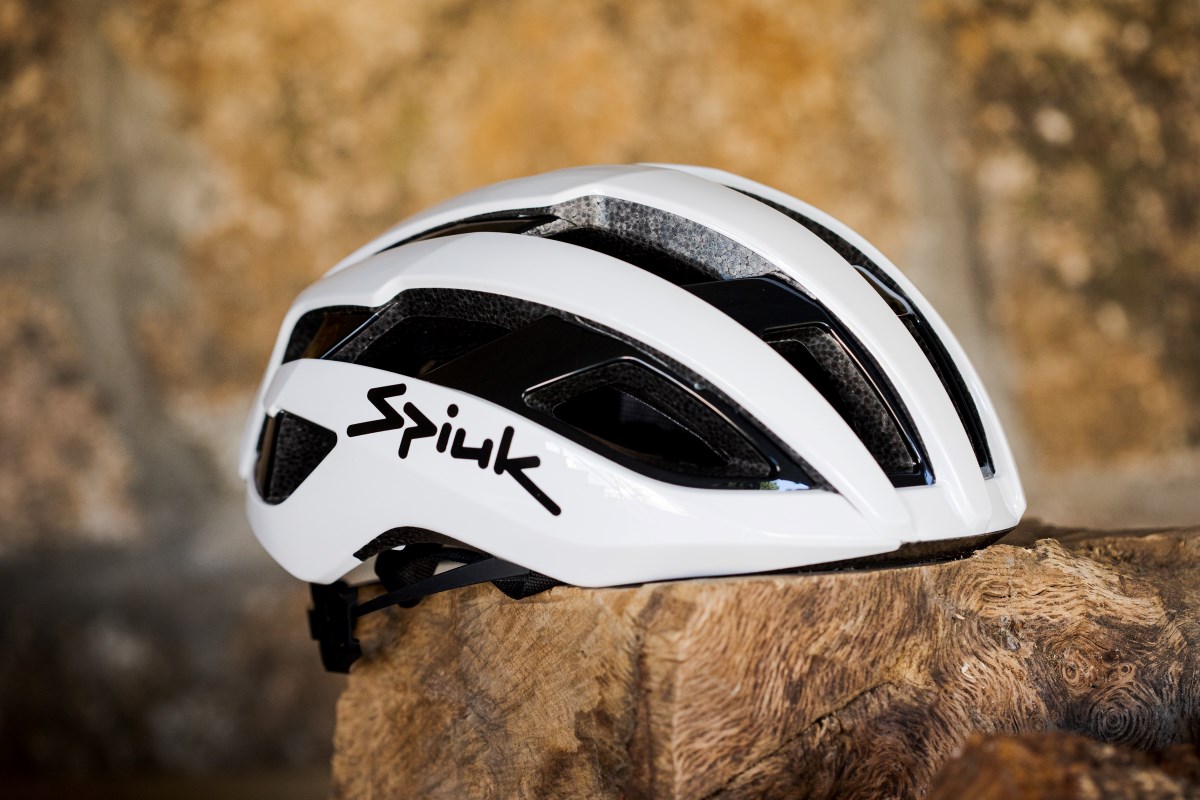 Probamos el casco Spiuk Domo: muy ligero y bien ventilado para largas distancias