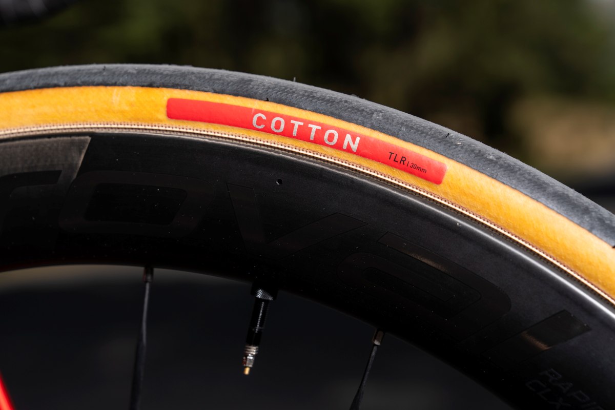 Primeras Pedaladas: nueva S-Works Tarmac SL9 ¿La mejor bicicleta de competición del momento?