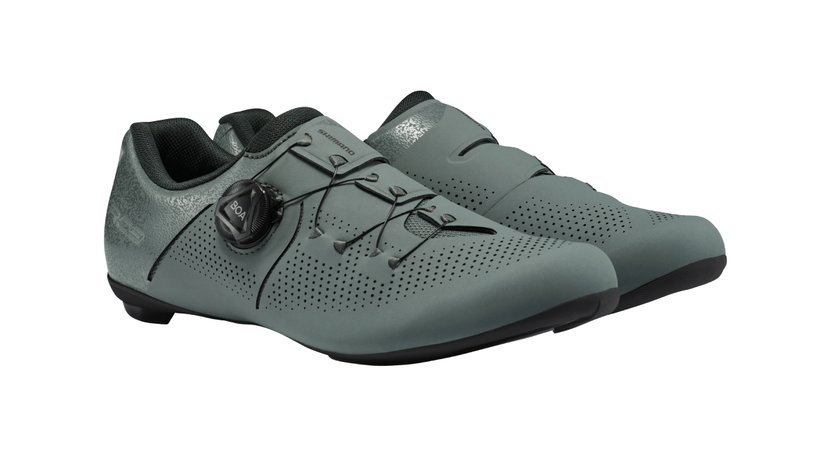 Shimano renueva su gama de calzado de carretera más accesible, con inspiración S-Phyre