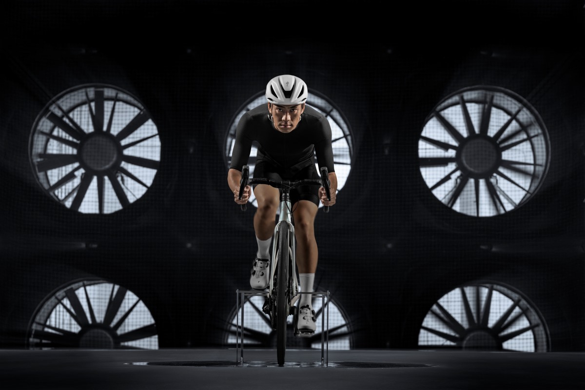 Specialized presenta el nuevo casco Propero 4 y las zapatillas Torch 2.0 y 3.0