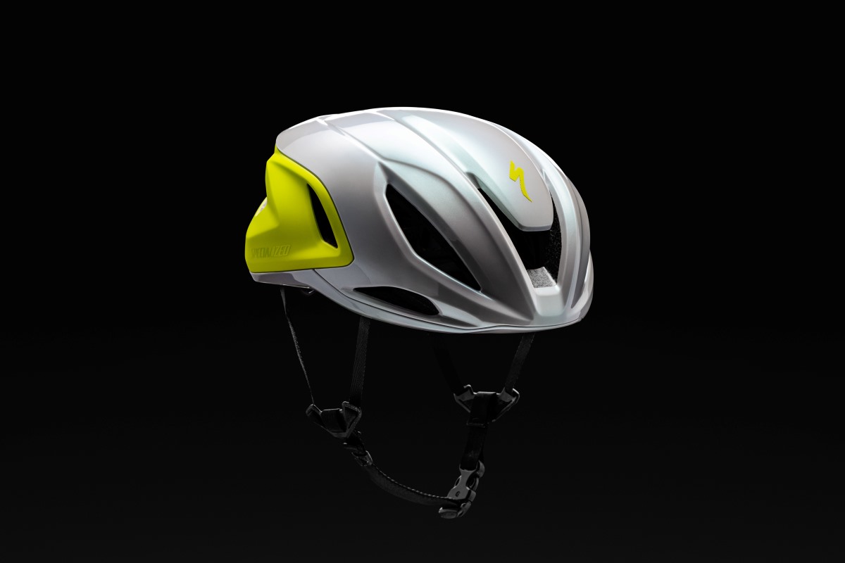 Specialized presenta el nuevo casco Propero 4 y las zapatillas Torch 2.0 y 3.0