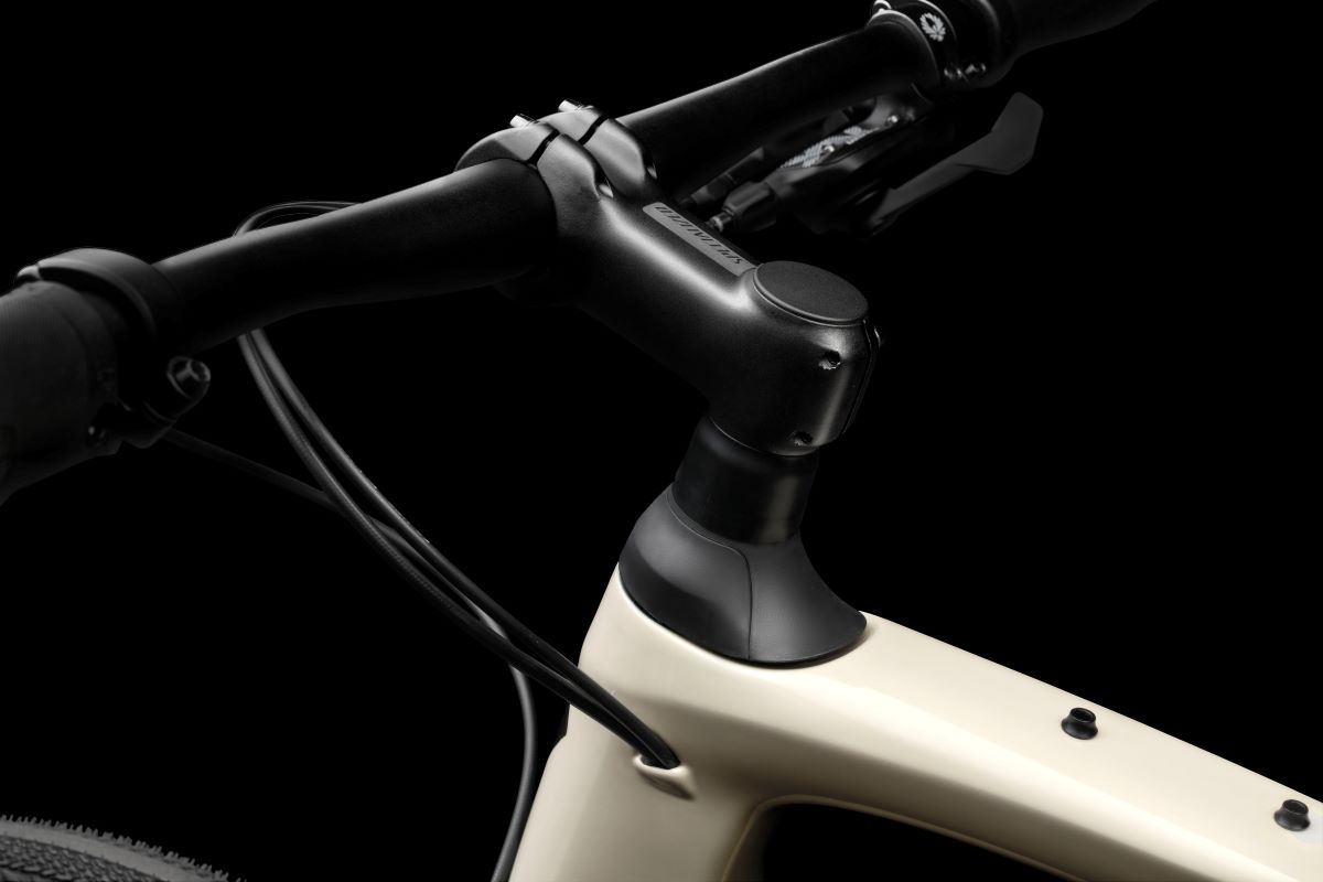 Nueva Specialized Sirrus Carbon: original diseño al servicio del ciclismo urbano y el gravel.