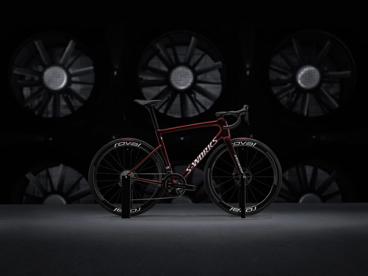 Specialized sorprende con las nuevas Roval Rapide ¡Más perfil en la rueda delantera que en la trasera!