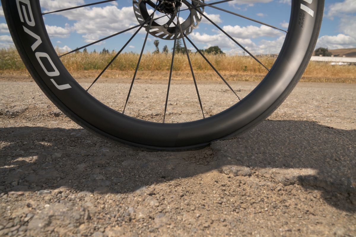 Specialized sorprende con las nuevas Roval Rapide ¡Más perfil en la rueda delantera que en la trasera!