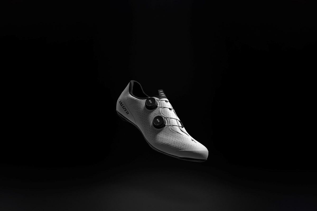 Specialized presenta el nuevo casco Propero 4 y las zapatillas Torch 2.0 y 3.0