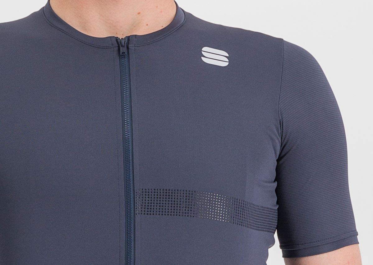 El mono Sportful Bomber Suit, ya disponible para mujer