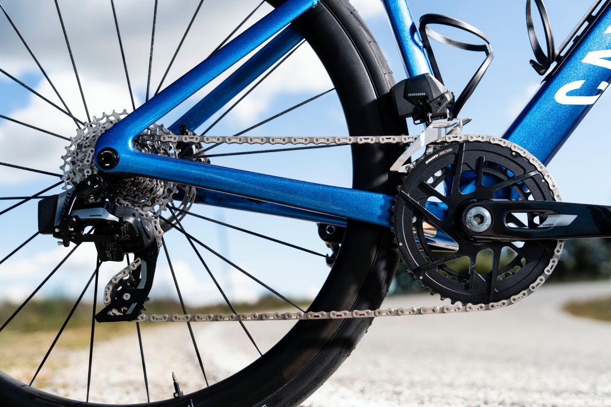 Primeras Pedaladas: Canyon Endurace CF SLX 7 AXS ¡Aero-confortable!