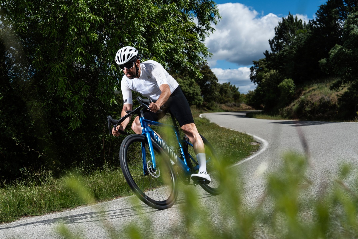 Primeras Pedaladas: Canyon Endurace CF SLX 7 AXS ¡Aero-confortable!