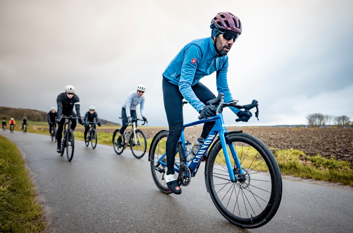 Primeras Pedaladas: Canyon Endurace CF SLX 7 AXS ¡Aero-confortable!