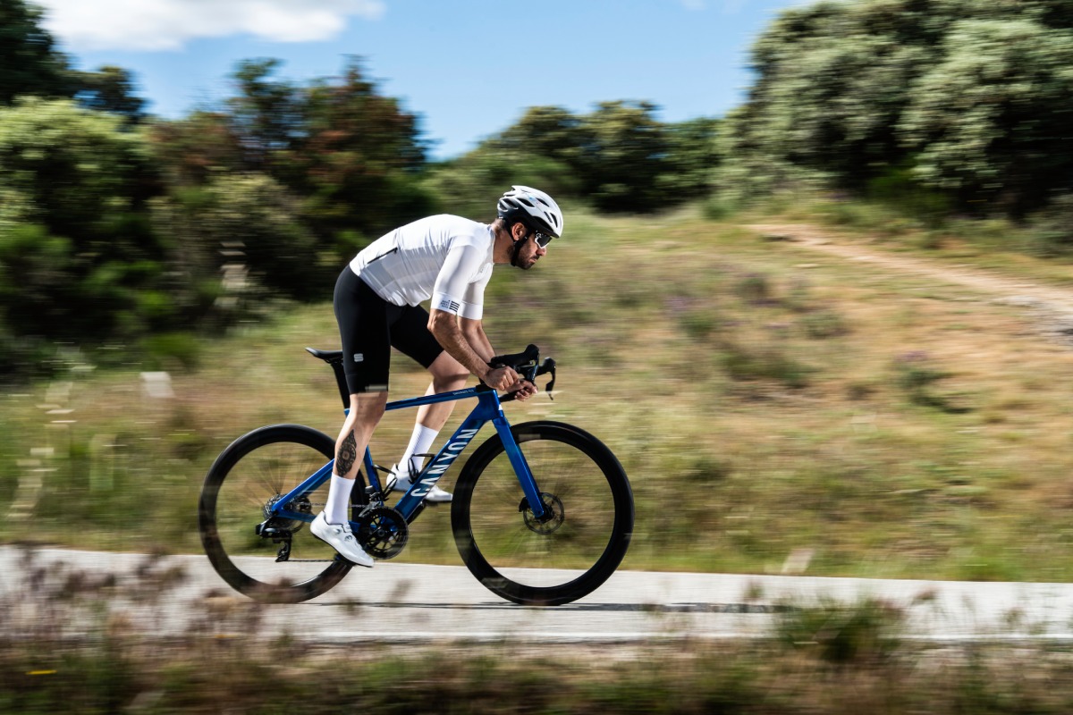 Primeras Pedaladas: Canyon Endurace CF SLX 7 AXS ¡Aero-confortable!