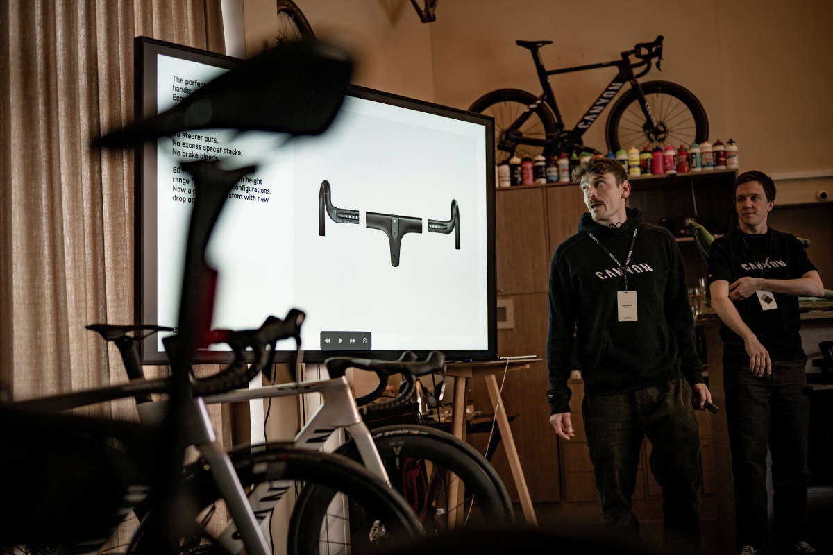 Primeras Pedaladas: Canyon Endurace CF SLX 7 AXS ¡Aero-confortable!