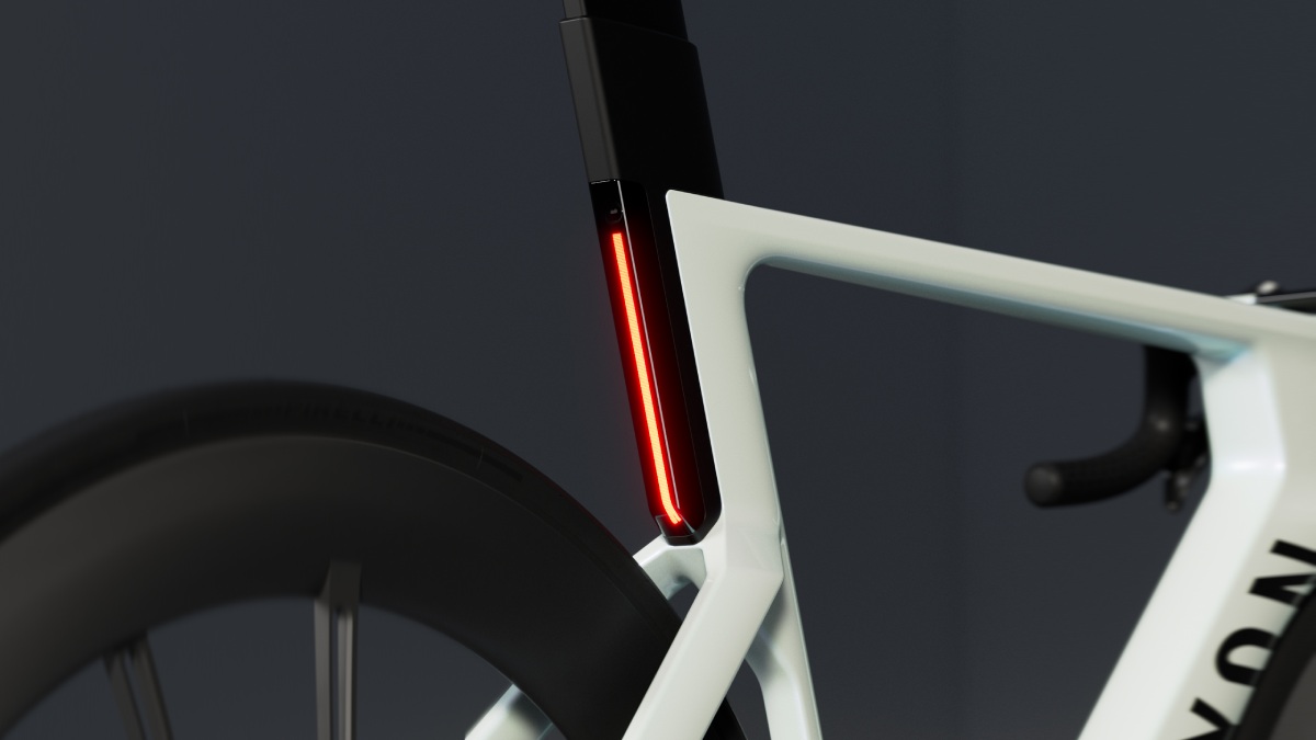 Canyon acerca la IA al ciclismo con su prototipo Predict y el casco Stingr Smart