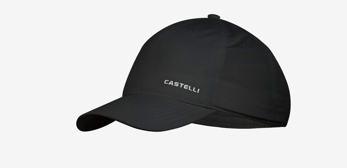Castelli lanza su primera colección femenina para cicloturismo y bikepacking
