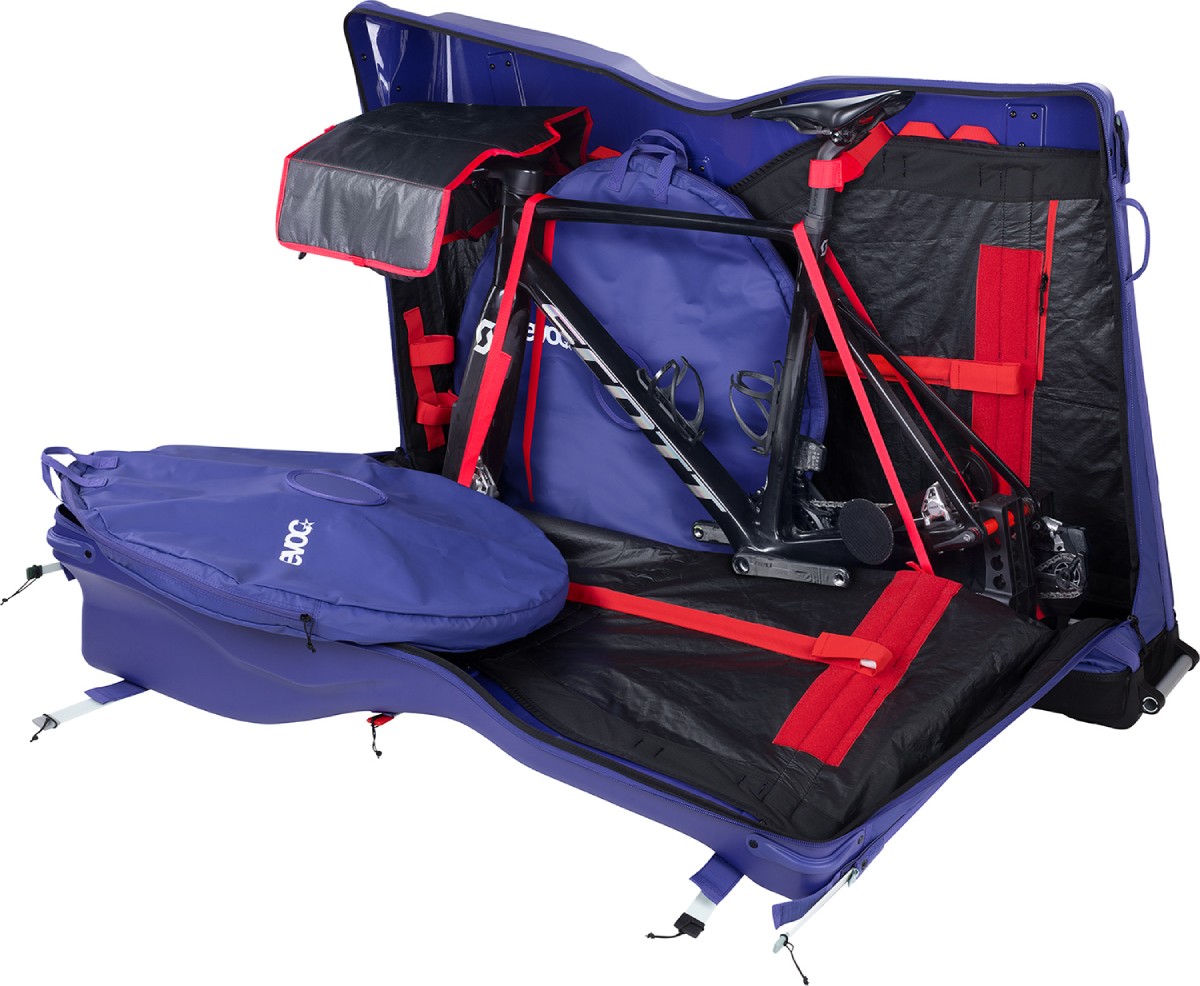 EVOC lanza la Road Bike Bag Pro Violet: una solución cómoda (y con estilo) para el transporte de bicis de carretera