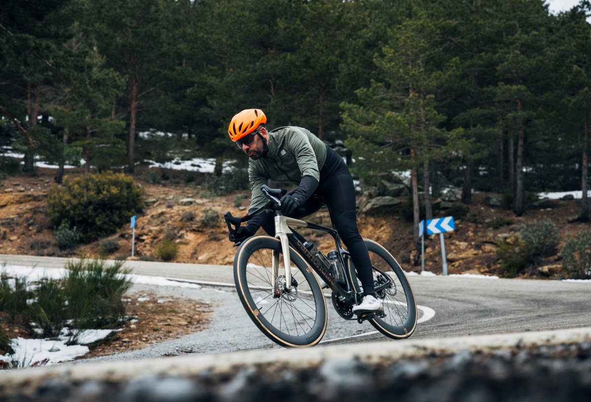 Primeras Pedaladas: Cannondale SuperSix EVO 1 Gen 5, más ligera, aerodinámica... ¿Y rápida?