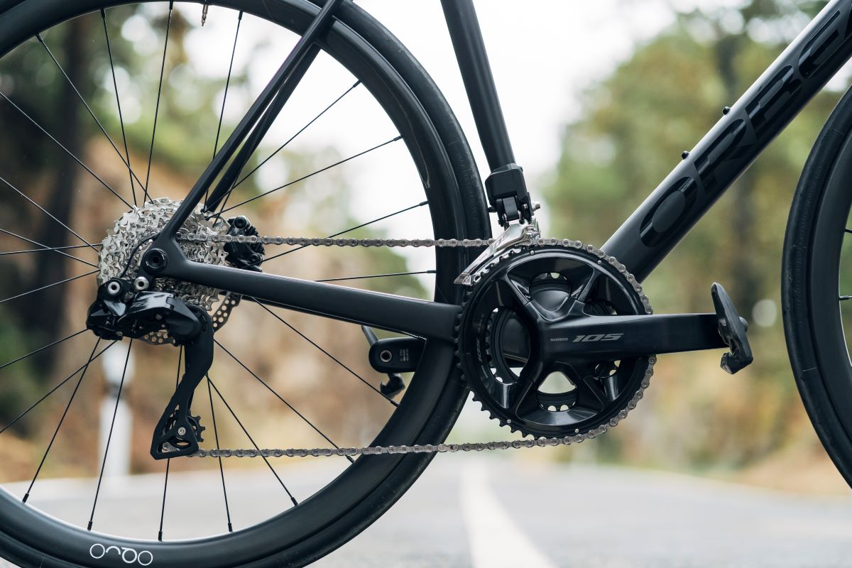 Probamos la Orbea Orca M35i, no solo una escaladora