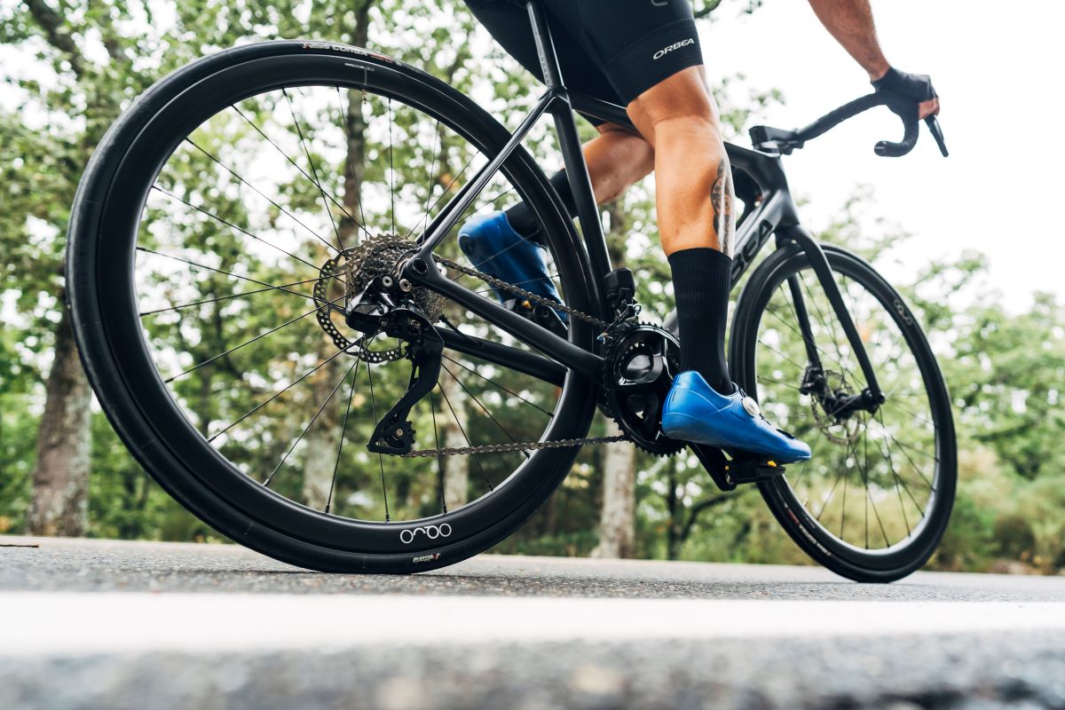 Probamos la Orbea Orca M35i, no solo una escaladora