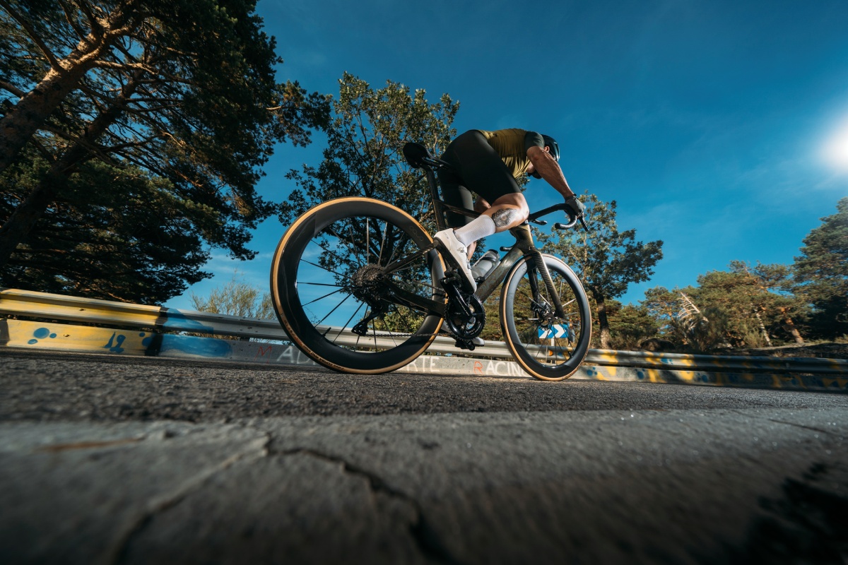 Probamos la nueva Orbea Orca Aero, más rápida, estable y ligera
