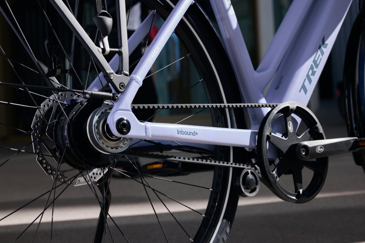 Nueva Trek Inbound+ y casco Charge WaveCel: ecosistema perfecto para la movilidad urbana