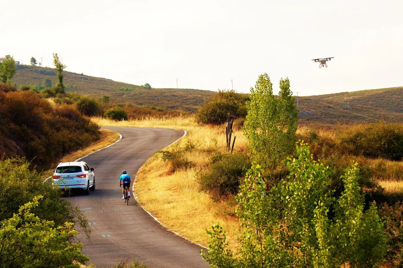 Drones para detectar ciclistas en la carretera y mejorar la seguridad