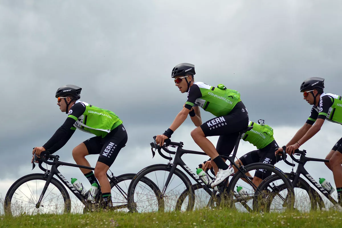 Giant renueva con el Kern Pharma, que además sube de categoría a UCI Pro Team