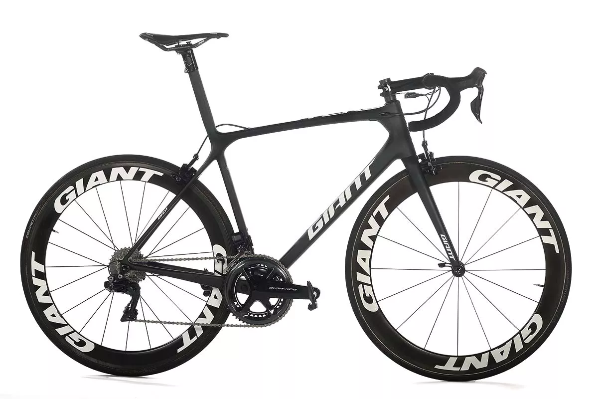 Giant TCR Advanced SL del equipo Kern Pharma